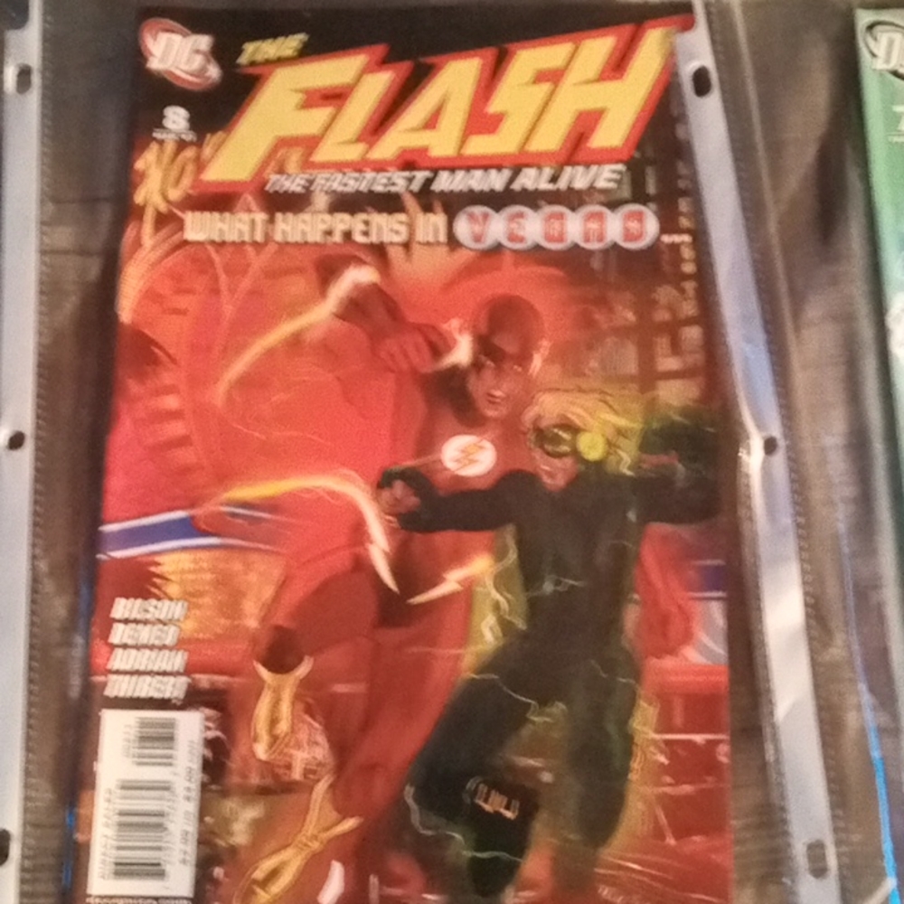 Comic Books - Picture 6 of 8